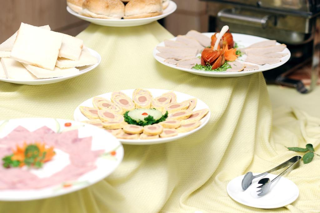 Hoang Yen Hotel Thuan An Zewnętrze zdjęcie