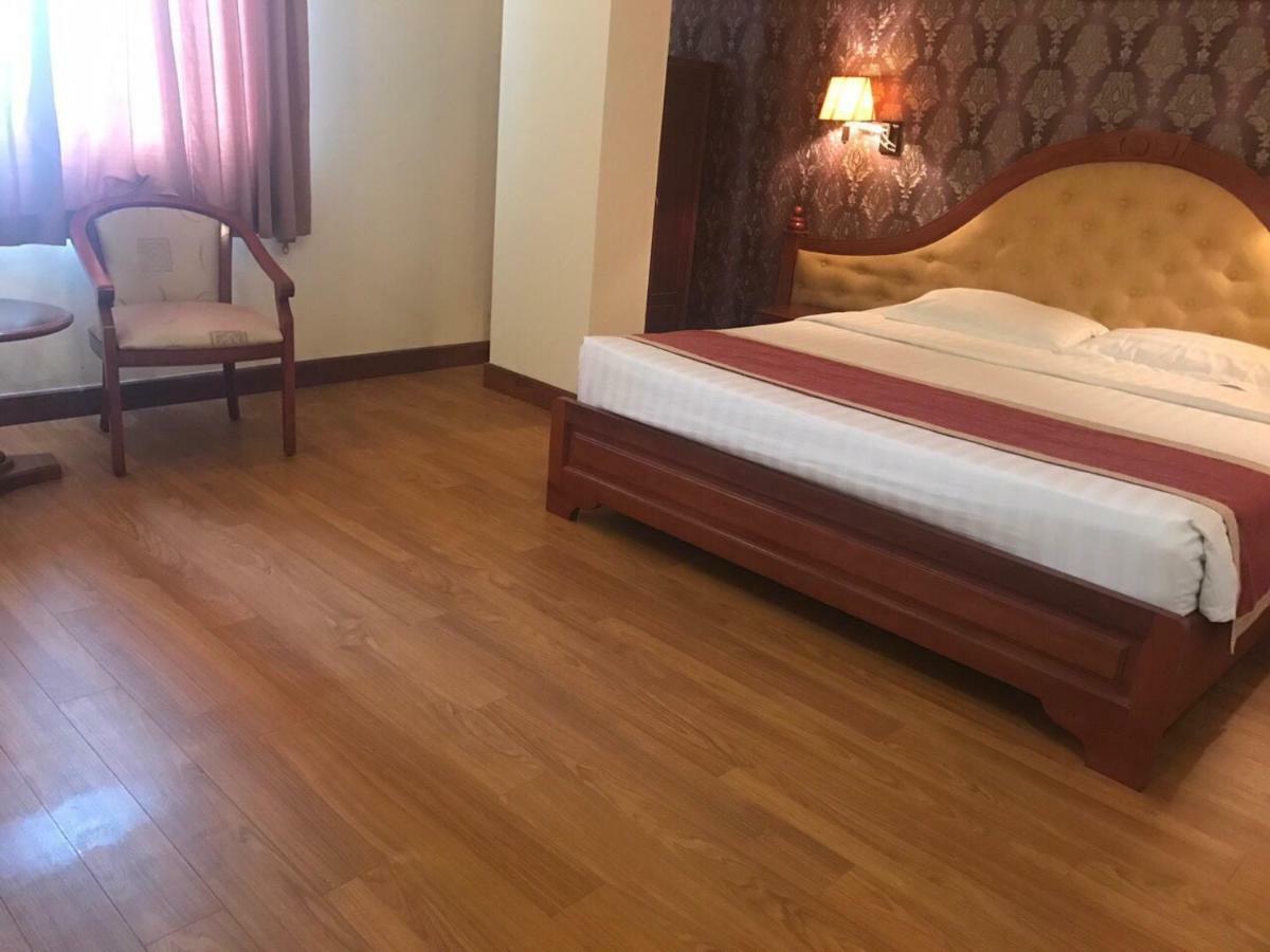 Hoang Yen Hotel Thuan An Zewnętrze zdjęcie
